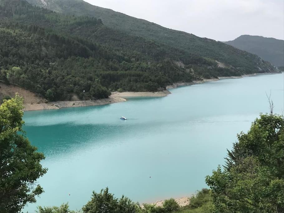 La Maison Des Pins Saint-Julien-du-Verdon Eksteriør billede